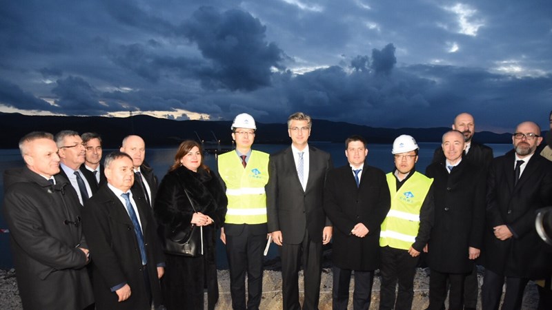Plenković zadovoljan dinamikom radova na Pelješkom mostu: Konačno se ostvaruje strateški cilj povezivanja juga Hrvatske